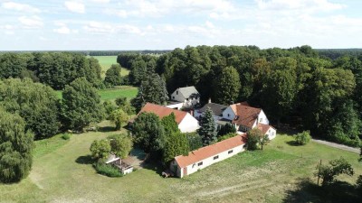 Charmanter ehemaliger Gasthof mit Wohnung und Remise in idyllischer Lage