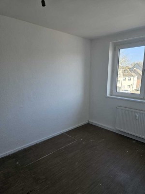 OB-Osterfeld - Schöne 3,5 Zimmer Wohnung im 2. OG -