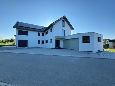2,5 Zimmer Souterrain Neubauwohnung mit Einbauküche und Kfz-Stellplatz