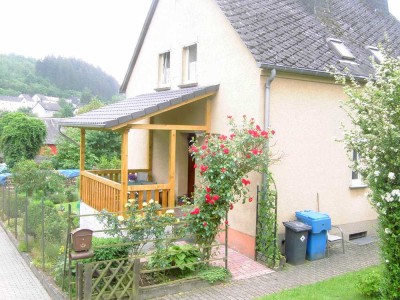 Sonniges Ein-/Zweifamilienhaus im Herzen der Waldeifel