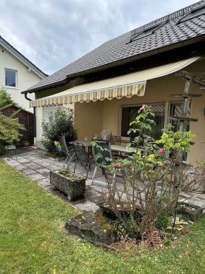 Großzügiges Einfamilienhaus mit 11 Zimmern in Dettingen an der Erms