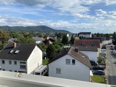 2-Zimmer Dachgeschoss-Wohnung inkl. Außenstellplatz