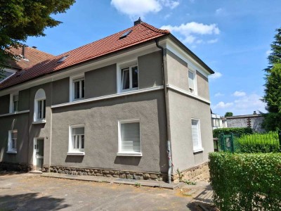 Renovierte 1,5-Zimmer OG-Wohnung mit Tageslichtbad - Modernisiert mit Hybrid-Heizung!