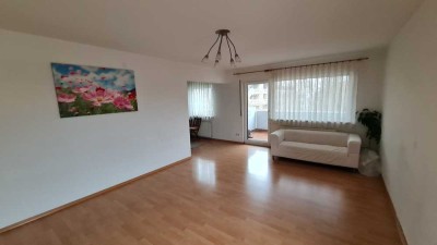 Schöne, helle 2,5 Zimmer-Whg., teilmöbliert, Balkon, TG, Keller in Tamm (Nähe Breuningerland)