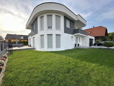 Nachhaltig wohnen, großzügig leben – Einfamilienhaus mit Photovoltaik, Keller &amp; Doppelgarage