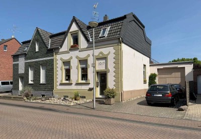 EFH in Emmerich Speelberg mit viel Potenzial, großem Garten + XXL Garage