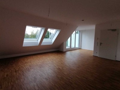 Exklusive 3-Zimmer-Maisonette-Wohnung mit Balkon in Kürnach