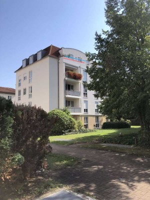 Kapitalanlage in  01157 DD /Mobschatzer Straße 19a/2-R-W/ca.64m²/DG/  vermietet zu verkaufen