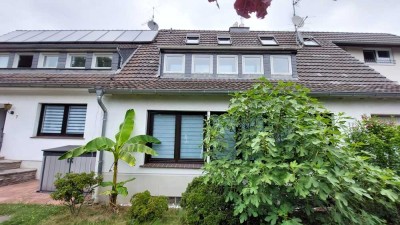 RÖSRATH-STÜMPEN: gemütliche 3-Zimmerwhg. mit Einbauküche