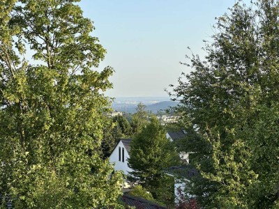 Exklusive 2,5-Raum-DG-Wohnung mit gehobener Innenausstattung + Traumblick in Königstein Falkenstein