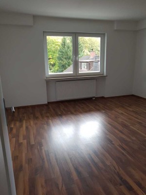3-Zimmer-Einliegerwohnung mit Balkon und Blick ins Grüne in Schlangenbad
