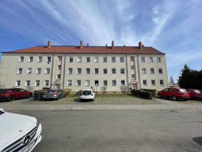 3-Raum-Eigentumswohnung, 66 m²,  incl.: PKW-Parkplatz vor dem Haus, Einbauküche, Erhaltungsrücklage