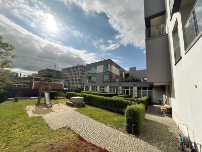 Dachterrasse am Nordbahnhof: Unverbaubarer Blick nach Westen