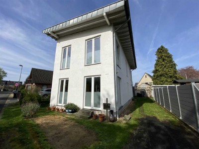 Modernes und freistehendes Einfamilienhaus in Weilerswist