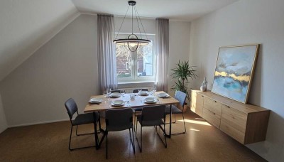 Großzügige 2,5-Zimmer-Wohnung mit moderner Wohnküche und großem Dachboden in Stuttgart-Zazenhausen