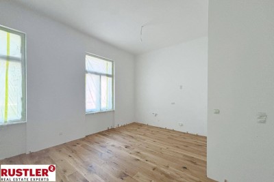 Altbauklassiker mit offenen Wohngefühl – Wohnen im Zentrum von Mödling