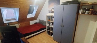 1-Zimmer-DG-Wohnung in der Lorettostraße 51 – Pauschalmiete 500 €