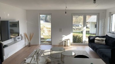 Neubau 3,5 Zimmer ELW mit Terasse in Ortsrandlage