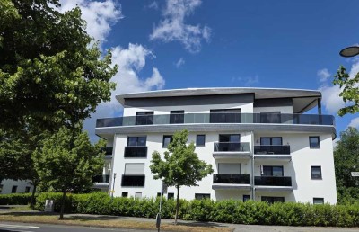 Hochwertige EG-Wohnung mit 2 Terrassen, Garage & direktem Zugang – ab 01.09.2025 frei
