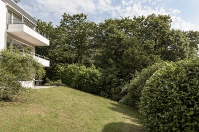 ZEITLOSE 70’S 4-ZIMMER WOHNUNG IN GRÜNER IDYLLISCHER LAGE DIREKT AM WOOGTAL