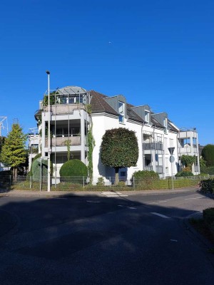 Helle 2-Zimmer-Hochparterre-Wohnung mit Balkon in Frechen Königsdorf