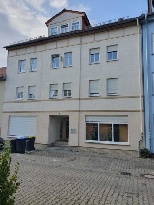 Ansprechende 3-Zimmer-DG Wohnung (128 qm) in bester Lage in Arnstadt zu Verkaufen