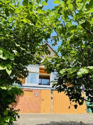 * * * Verwunschenes Haus mit Wintergarten und wildem Naschgarten für Naturliebhaber * * *