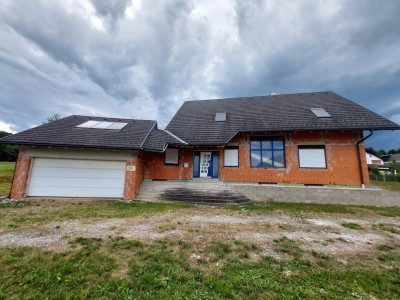 Einfamilienhaus in Traumlage mit Sanierungsbedarf