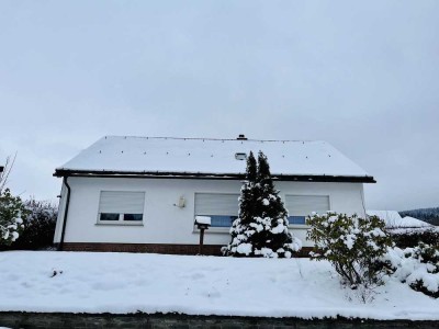 Sanierte 3 ZKB-Wohnung im Eigenheimcharakter warm zu vermieten