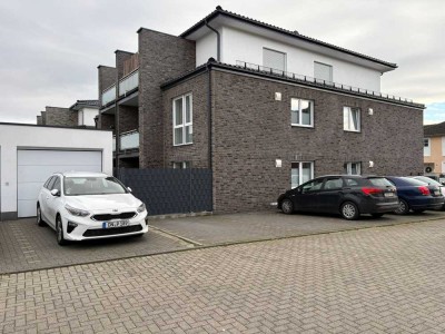 Schöne OG Wohnung mit großzügigen Balkon in DN Stockheim