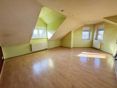 3-Zimmer-Dachstudio mit Balkon in familienfreundlicher Lage – Provisionsfrei & bezugsfrei!