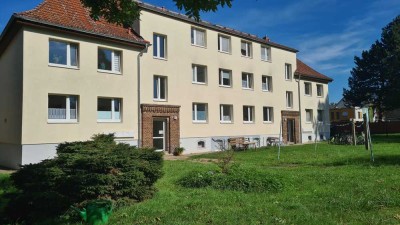 Zwei gepflegte Mehrfamilienhäuser in Seeben