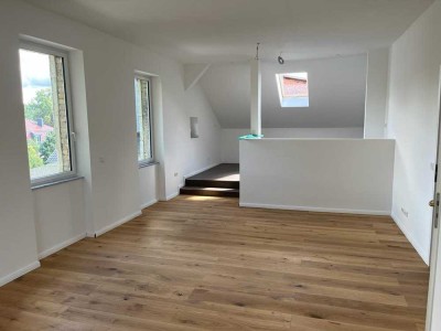 Stylisch moderne 4 Raum Wohnung mit Balkon zu vermieten - 133m²