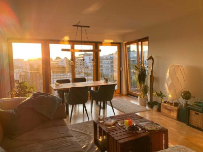 Sonnige 3 Zimmer Dachgeschoss Wohnung mit Einbauküche
