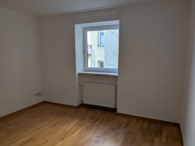 1,5 Zimmer Altbau-Wohnung Zentral, sehr ruhig im Hinterhof