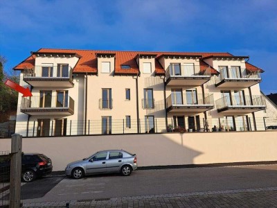 Erstbezug - Schöne 3 - Zimmer Wohnung in Leipheim mit Balkon , Aufzug , EBK , TG-und Außenstellplatz