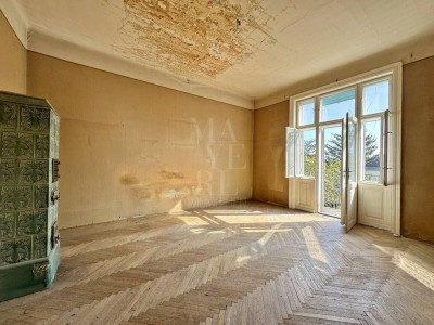 Sanierungsbedürftige Altbauwohnung mit Balkon - Gersthof