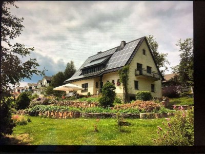 Eleganz trifft Weitblick: Stilvolles Zuhause mit Gästequartier. Großzügig, charmant & charaktervoll!