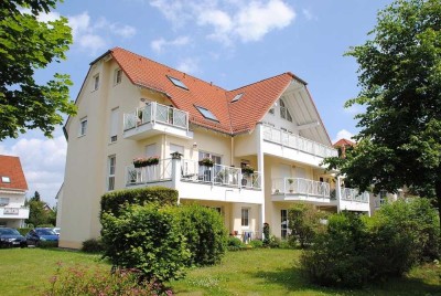 Markkleeberg - sonnige 2-Raumwohnung in absolut ruhiger Traumlage mit Terrasse, Stellplatz & EBK