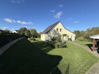 Hochwertiges Einfamilienhaus mit Wintergarten, Sauna & Teichen in Dorf Mecklenburg