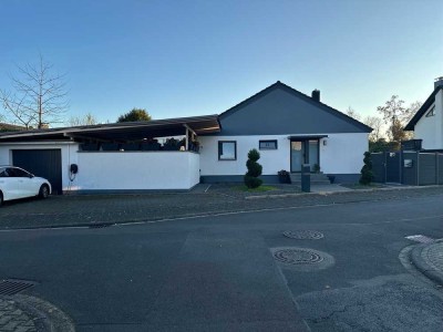 „Charmantes Bungalow mit Einliegerwohnung – Vielseitig nutzbar und großzügig geschnitten“