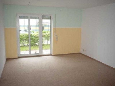 Drei Zimmer, Küche, Bad, Terrasse!