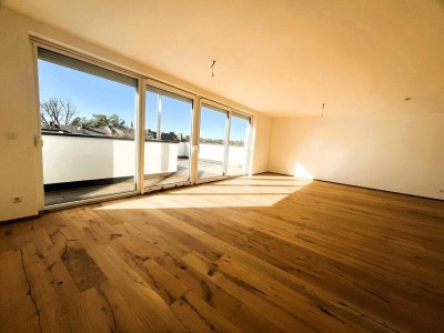 Zeitlose Dachterrassen-Wohnung mit Großstadtflair im Zentrum von Oberndorf