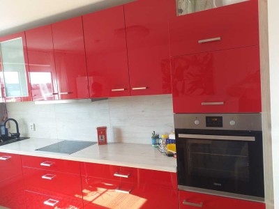 Modernisierte 4-Zimmer-Wohnung mit Balkon und Einbauküche in Duisburg