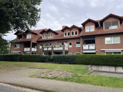 Traumhafte 3-Zi.-Whg. frisch renoviert mit Terrasse, Wintergarten und PKW-Stellplatz