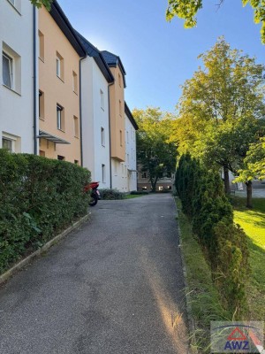 Verkaufe anspruchsvolle 3-Zimmer-Dachgeschosswohnung mit LIFT im Herzen von Neuhofen!