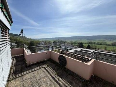 Geschmackvolle 2-Raum-Penthouse-Wohnung mit Dachterrasse in Tübingen-Unterjesingen