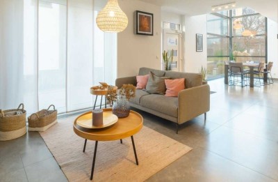 Erleben Sie moderne Eleganz in Ihrer neuen Traumvilla!