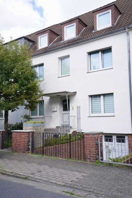 Provisionsfreies, attraktives 2- bis 3-Familien-Stadthaus in ruhiger Lage