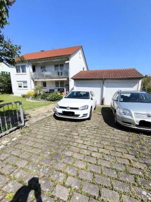 Zweifamilienhaus auf großem, sonnigem Grundstück!